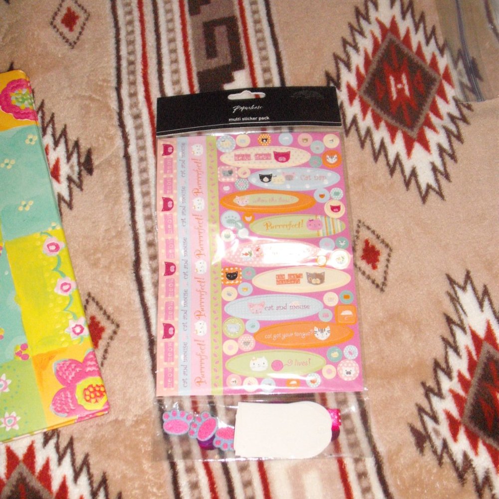 Scrapbook set NEW - Picture 2 of 5